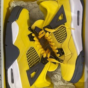 Air Jordan 4 Retro GS ‘Lightning’ 2021